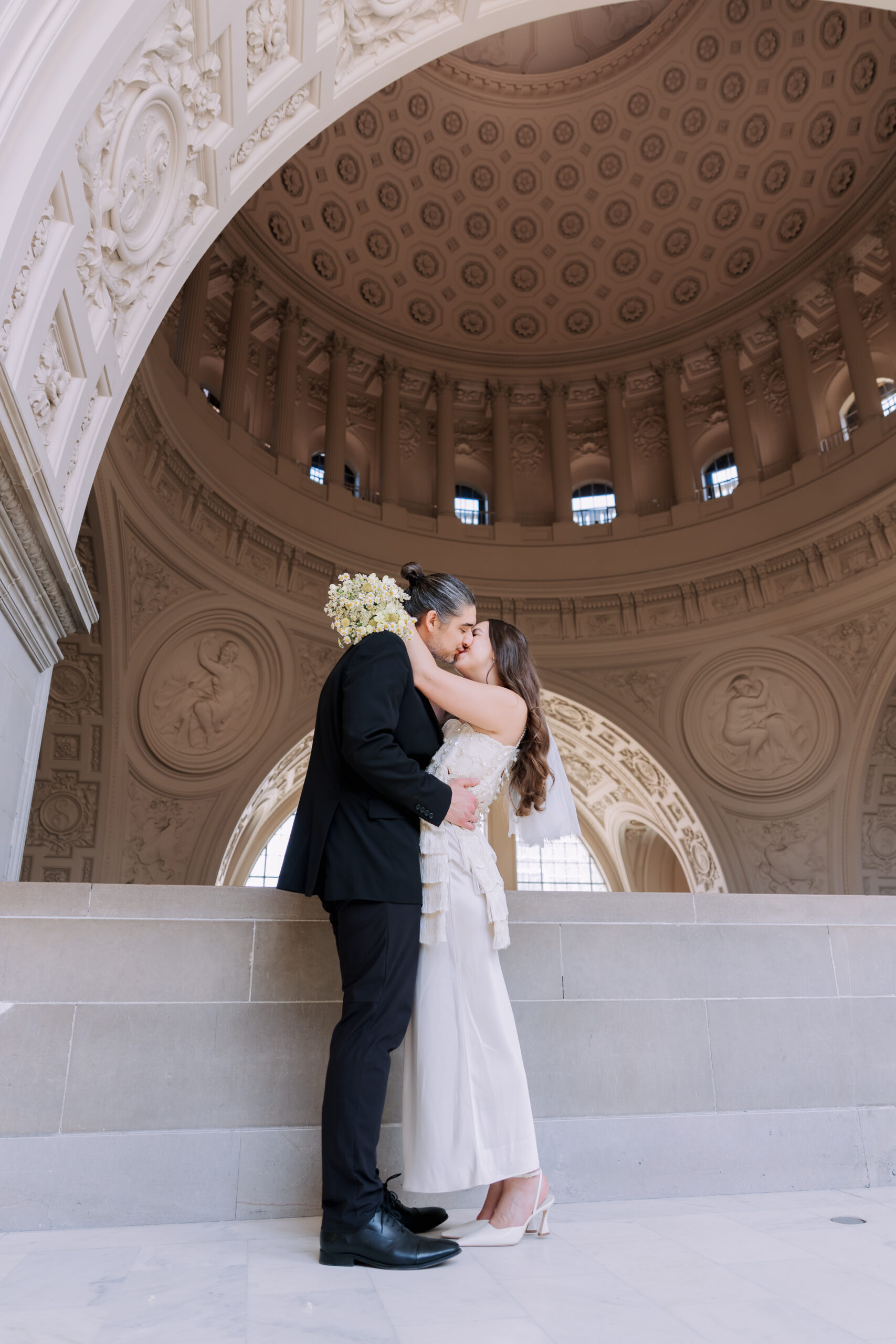 elopement-san-francisco-city-hall